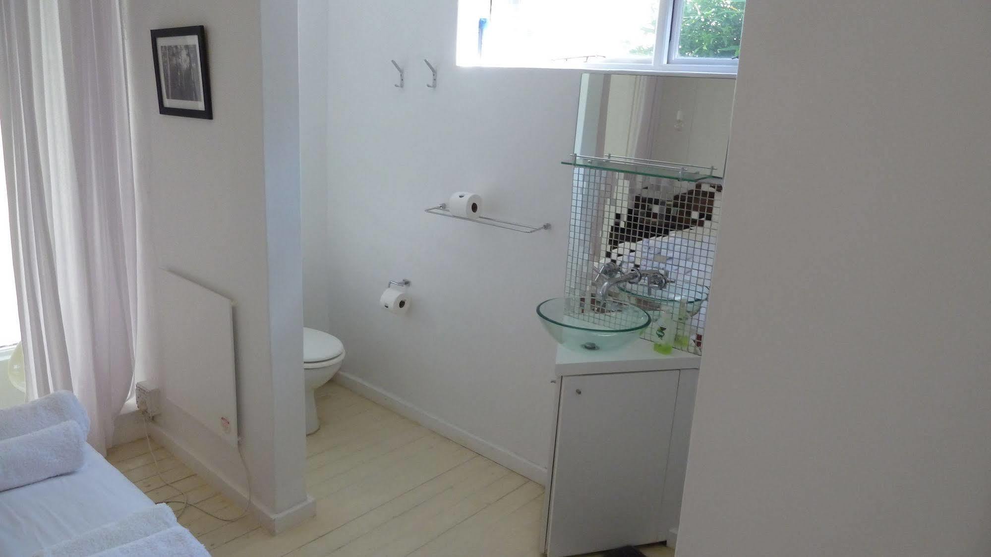 4 On Highworth Apartments And Studios Ciudad del Cabo Exterior foto